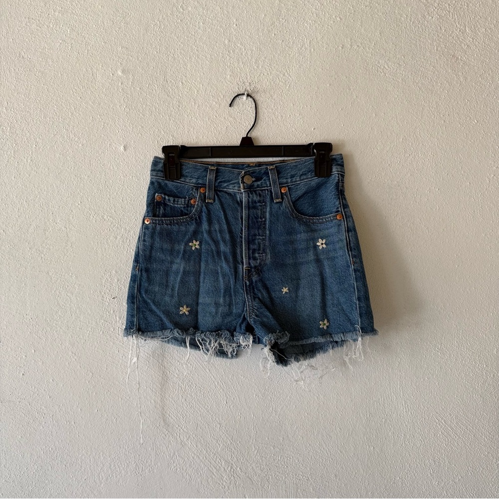 Levis Premium Womens Size W25 Ribcage Daisy Embroidered Denim Shorts - Picture 15 of 16